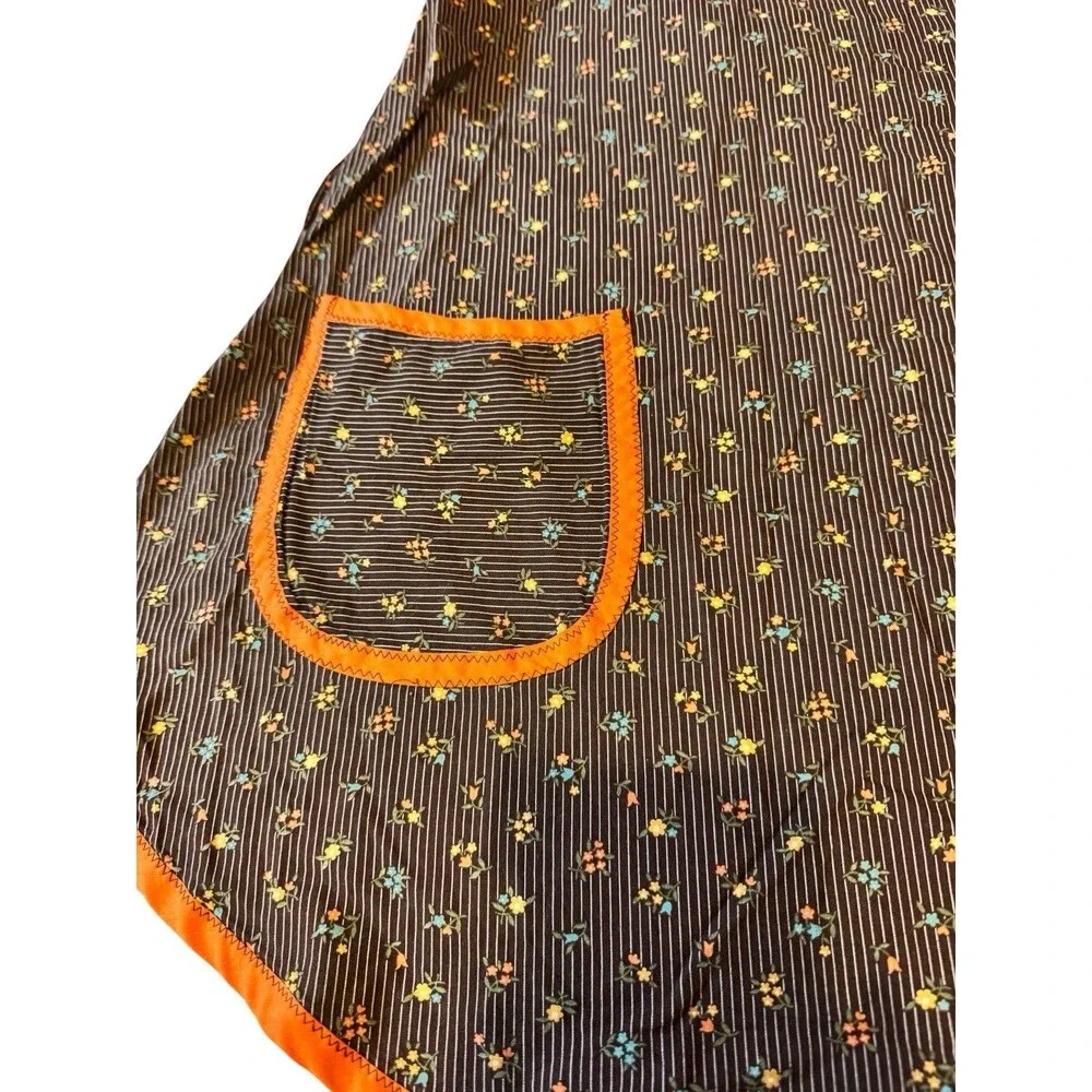 VTG West Cal.46 Full Bib Kitchen Apron Mod Brown Floral Cottagecore Granny 70s